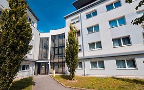 Comfort Aparthotel Les Hauts D'annecy  3*