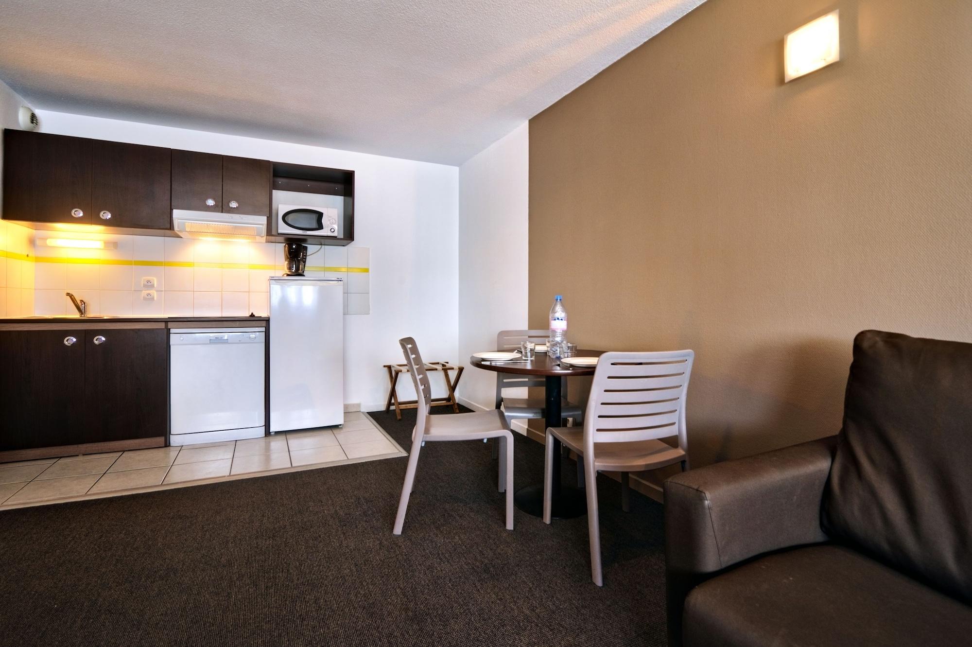 Comfort Aparthotel Les Hauts D'Annecy Buitenkant foto