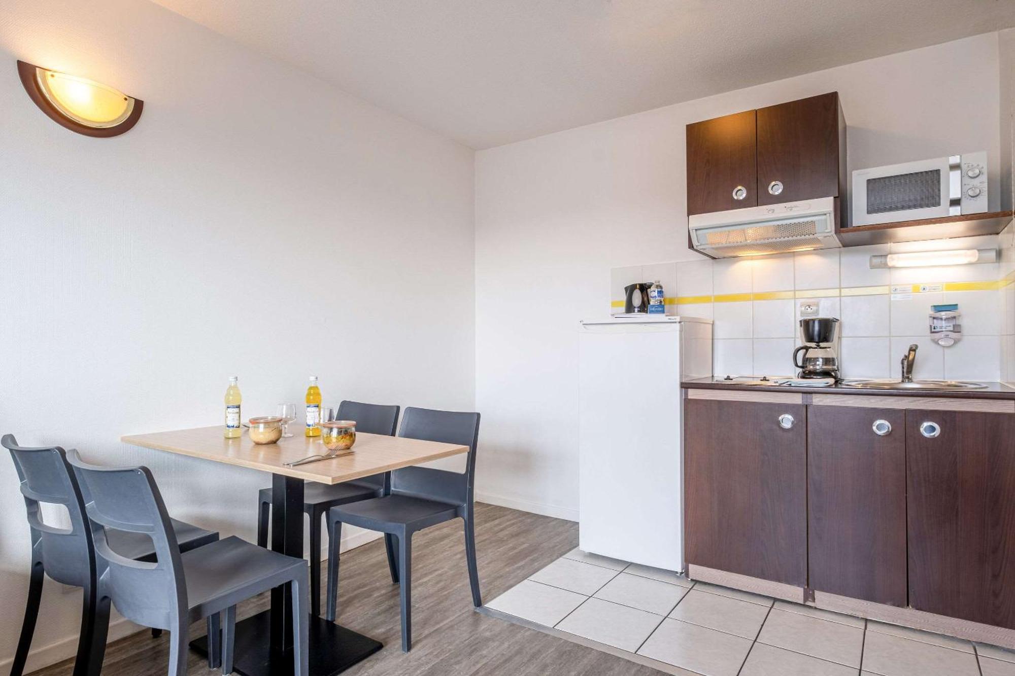 Comfort Aparthotel Les Hauts D'Annecy Buitenkant foto